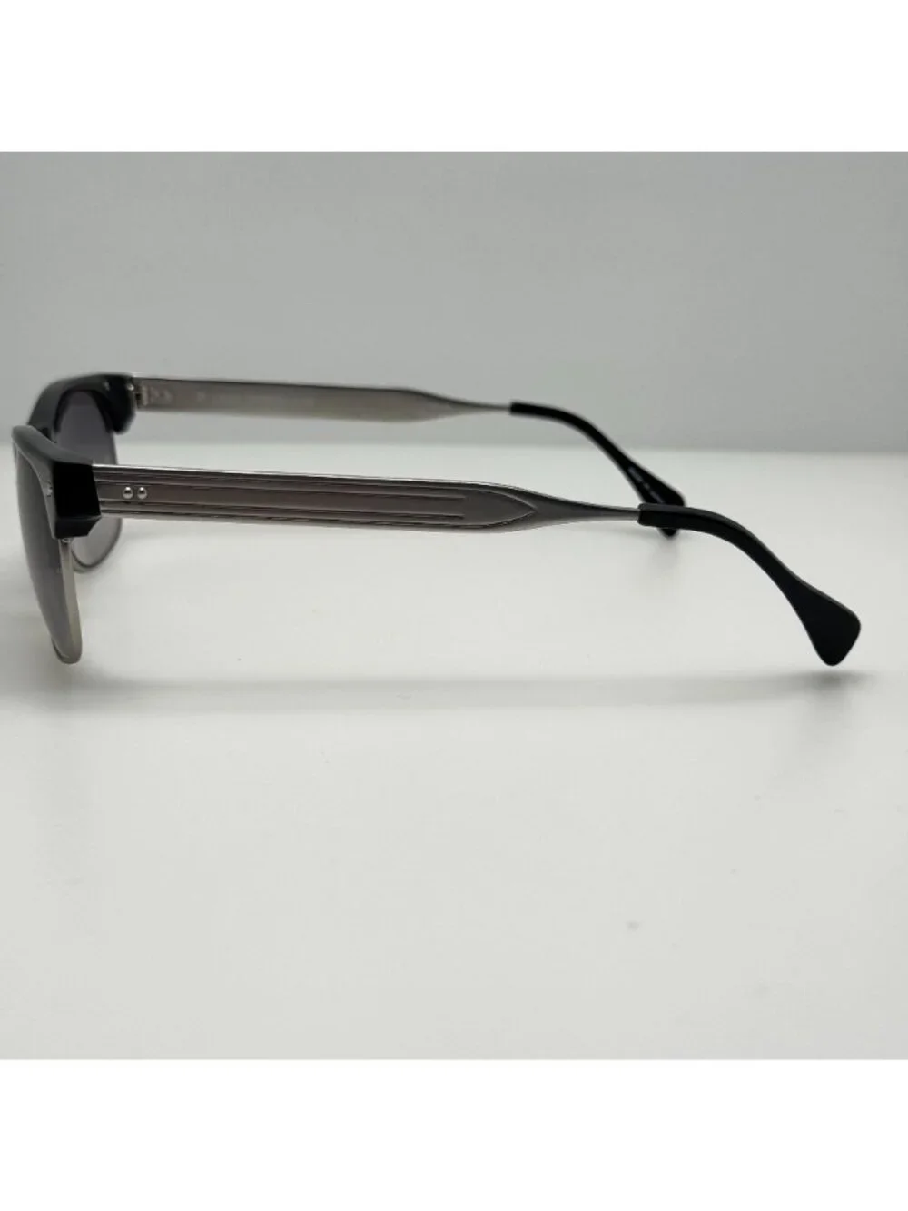 Linda Farrow lenses have